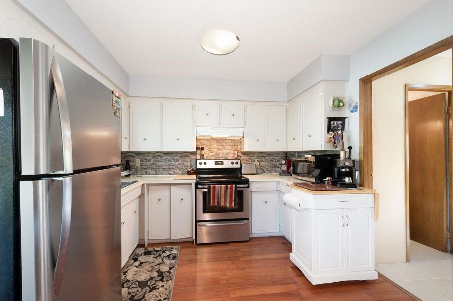 2155 W 15th Avenue Vancouver, BC - 8