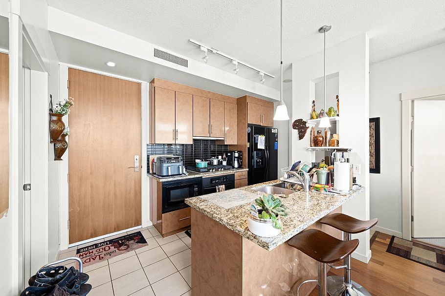 3802 1189 Melville Street Vancouver, BC - 10