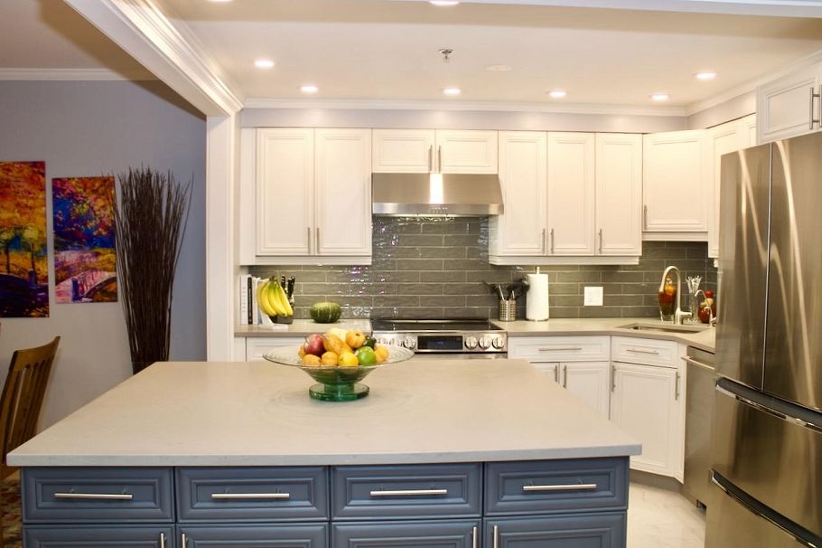 102 1132 Haro Street Vancouver, BC - 3