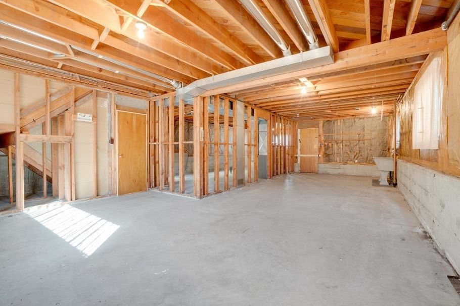 3391 E 25th Avenue Vancouver, BC - 21