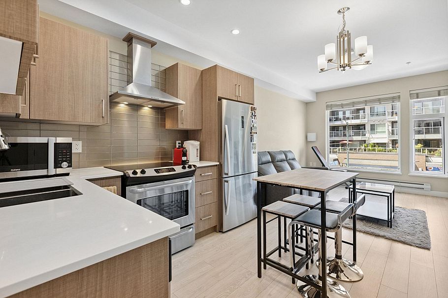 218 1838 Renfrew Street Vancouver, BC - 13