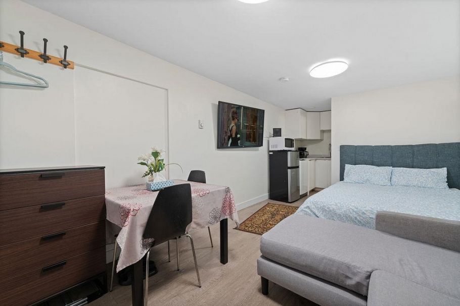 1436 Grand Boulevard North Vancouver, BC - 38