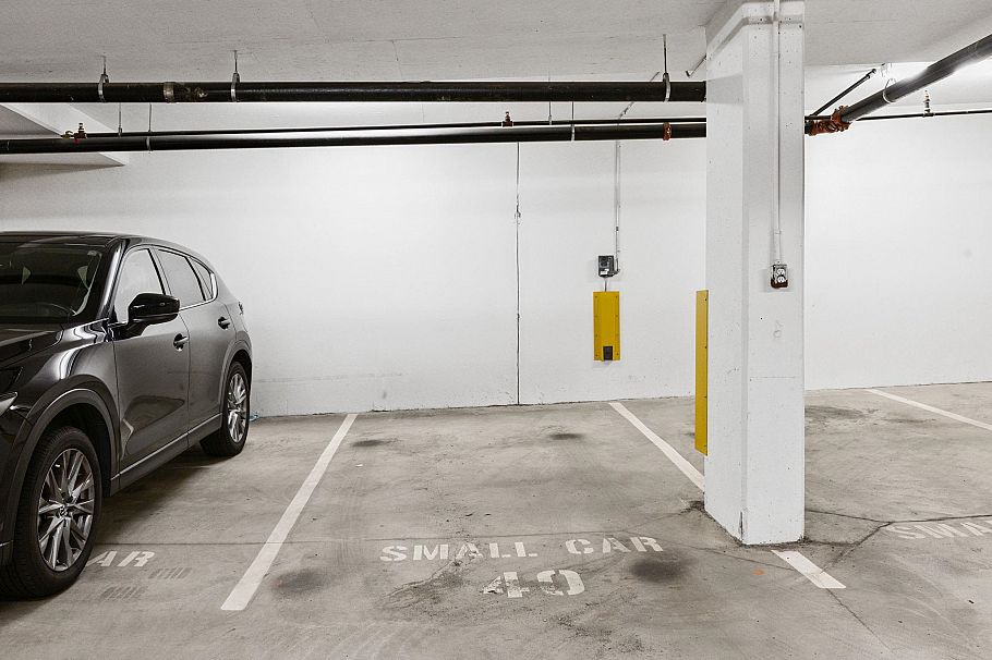 218 1838 Renfrew Street Vancouver, BC - 26