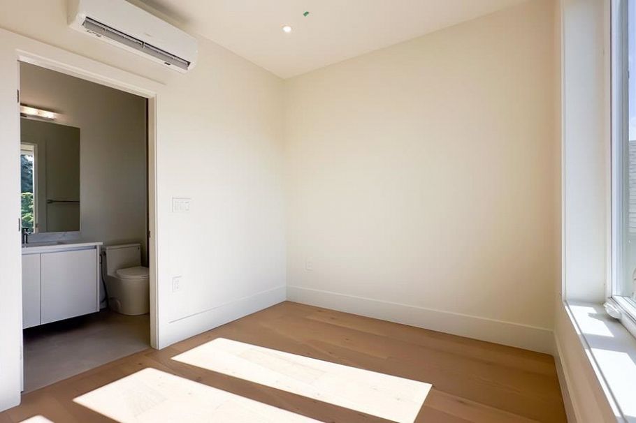 2919 Charles Street Vancouver, BC - 16