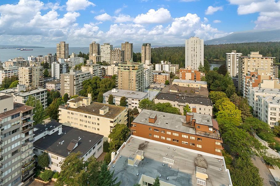 2204 1816 Haro Street Vancouver, BC - 20