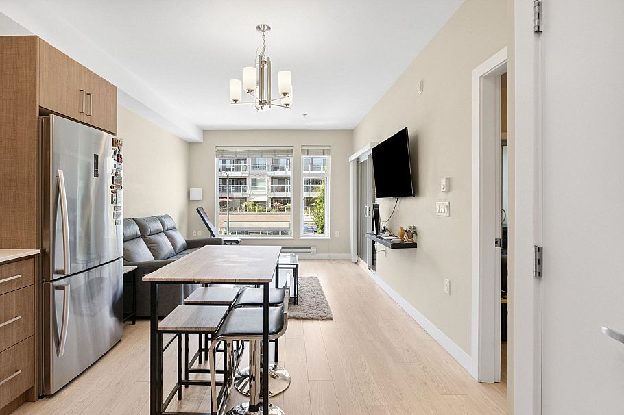 218 1838 Renfrew Street Vancouver, BC - 17