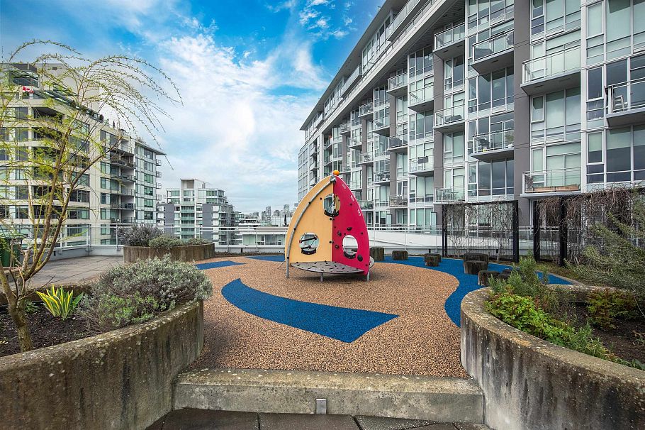 1003 1618 Quebec Street Vancouver, BC - 37