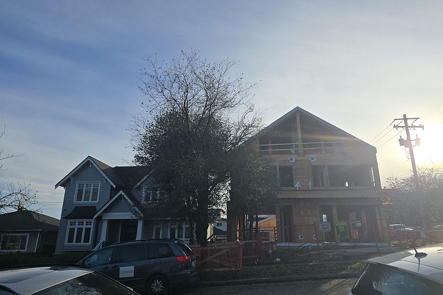 98 W 37th Avenue Vancouver, BC - 36