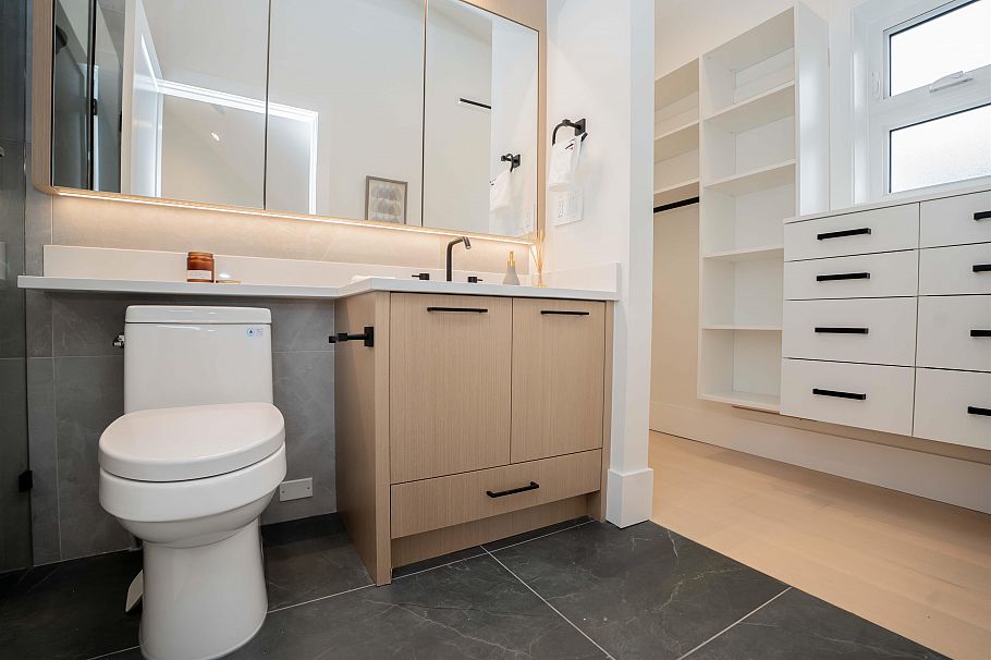 #1 2522 E 15th Avenue Vancouver, BC - 23