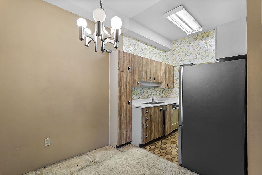 204 1345 W 15th Avenue Vancouver, BC - 6