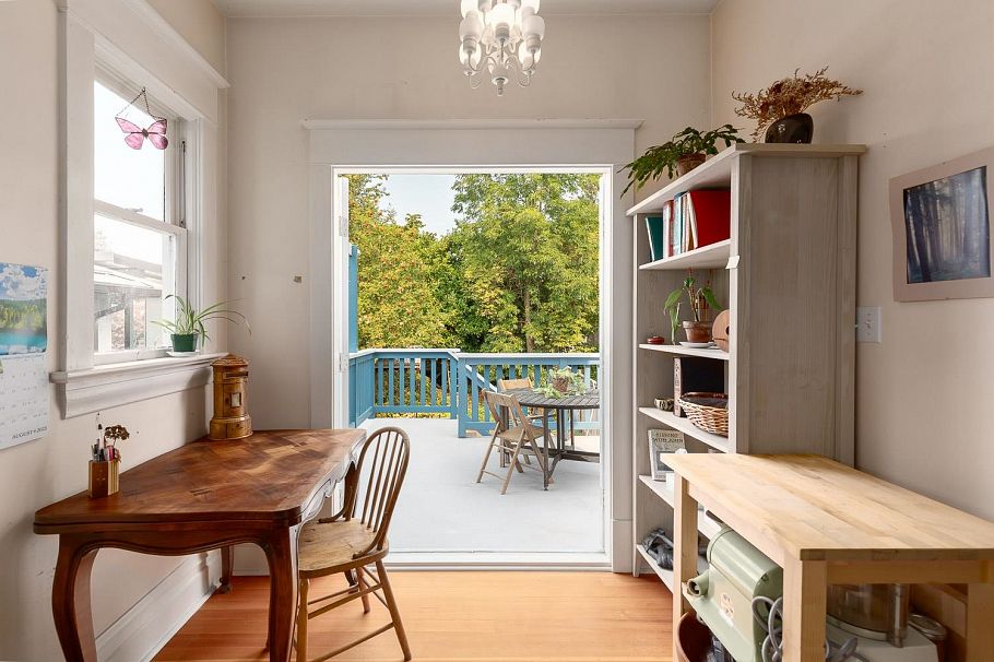 2025 Charles Street Vancouver, BC - 12