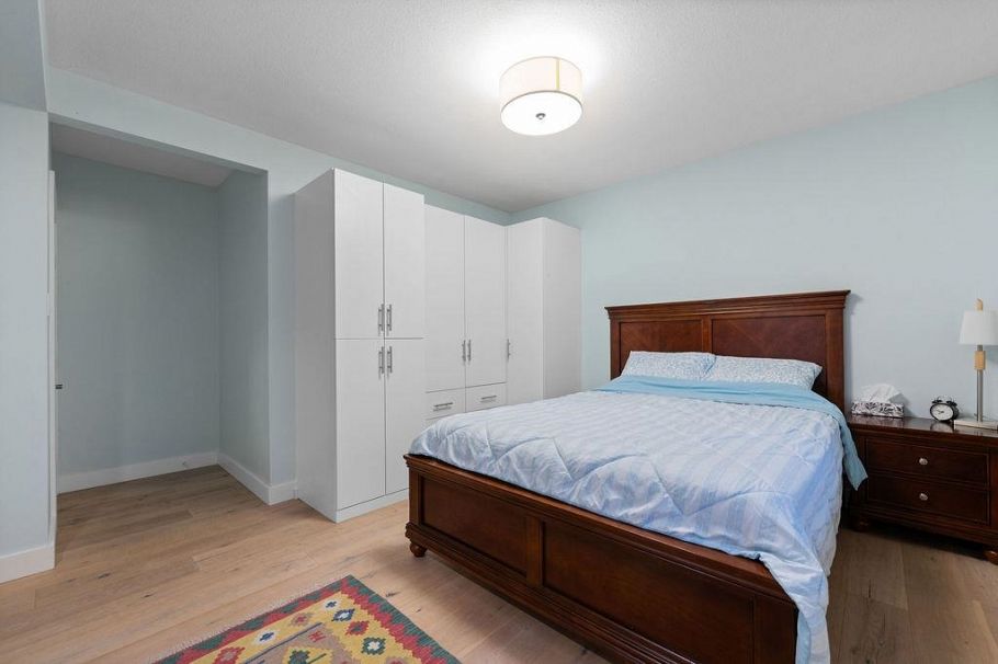 1436 Grand Boulevard North Vancouver, BC - 18