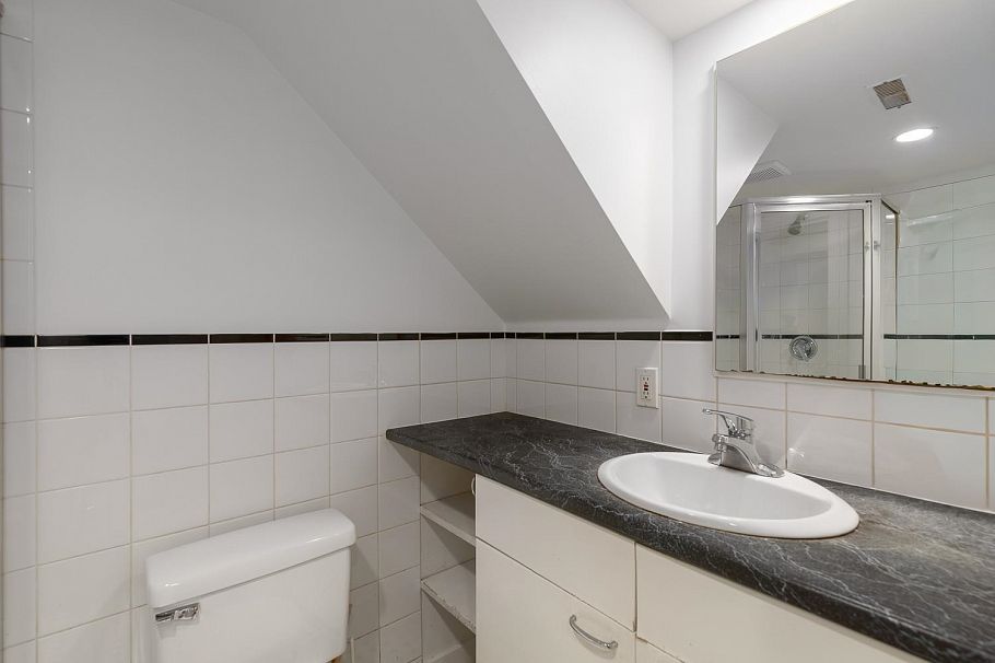 2025 Charles Street Vancouver, BC - 31