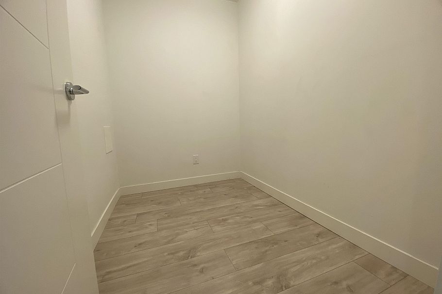 802 238 W Broadway Vancouver, BC - 8