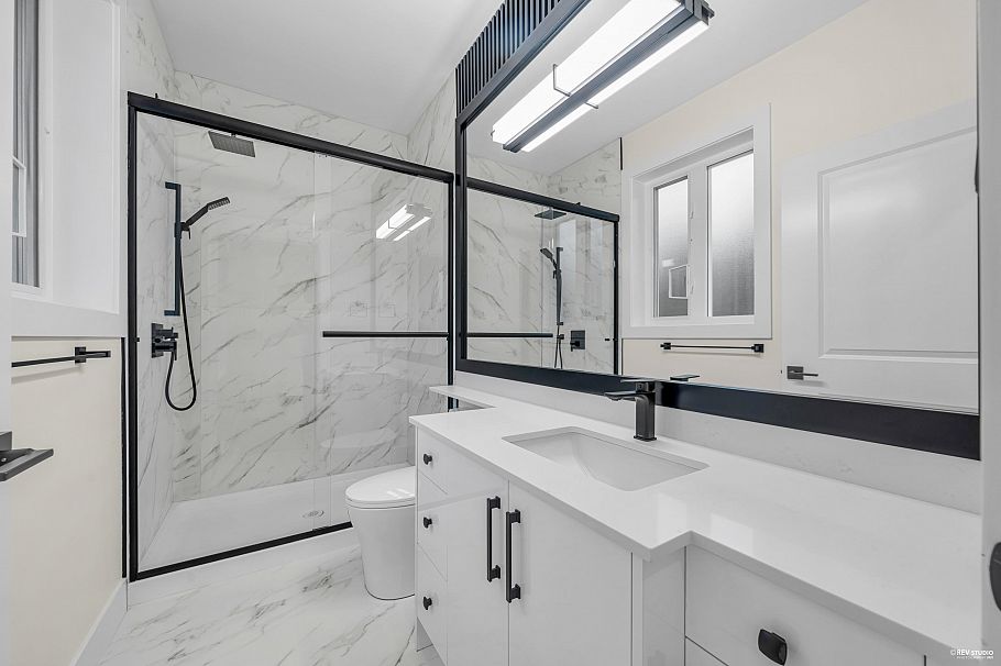 1 3090 Vanness Avenue Vancouver, BC - 13