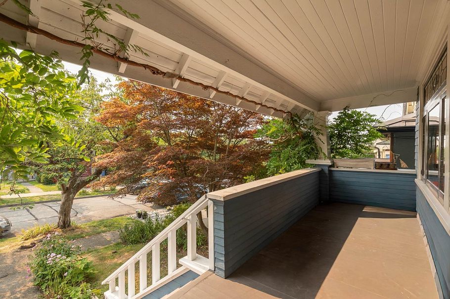 2025 Charles Street Vancouver, BC - 3