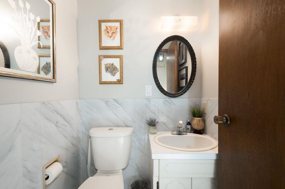 2155 W 15th Avenue Vancouver, BC - 9