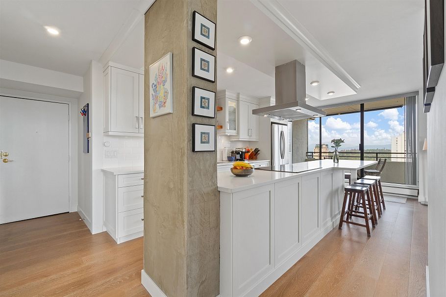 2204 1816 Haro Street Vancouver, BC - 3