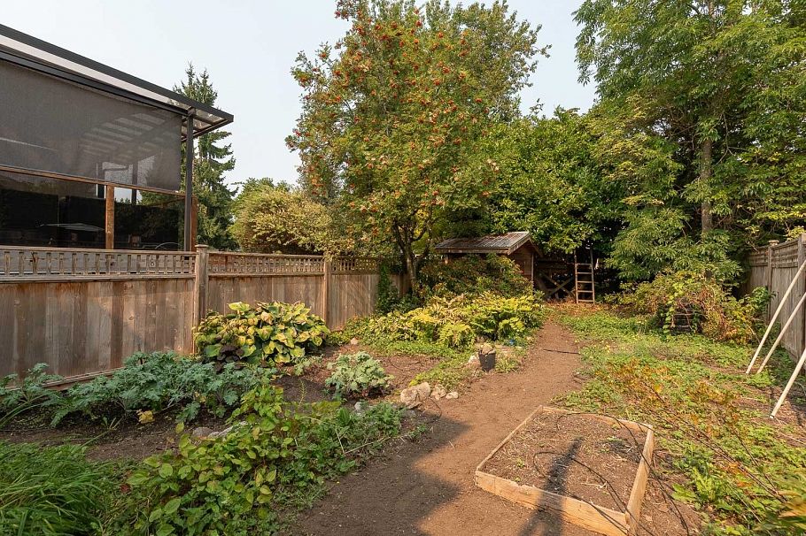 2025 Charles Street Vancouver, BC - 36