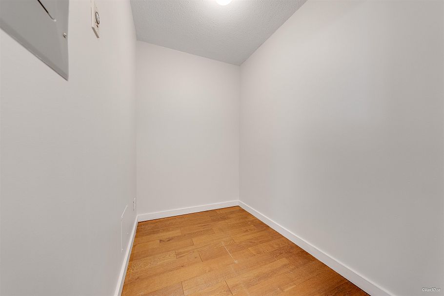 701 1420 W Georgia Street Vancouver, BC - 8