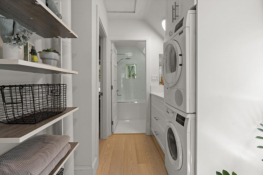 508 Hawks Avenue Vancouver, BC - 23