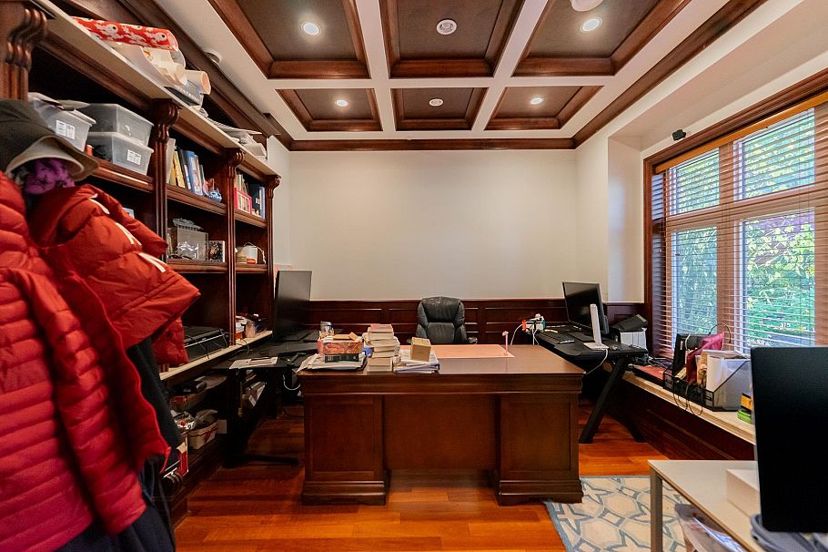 2502 W 36th Avenue Vancouver, BC - 7