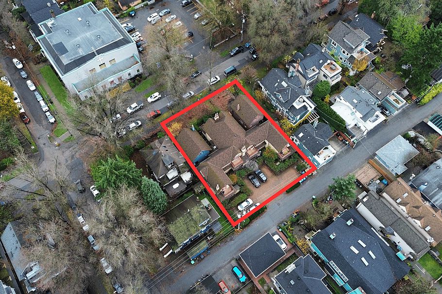 154-168 W 11th Avenue Vancouver, BC - 1