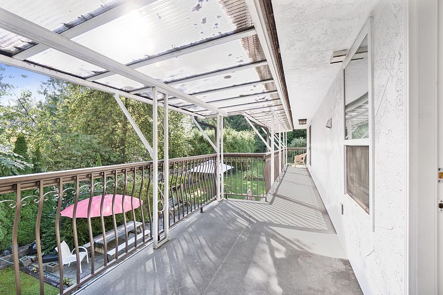 815 E 29th Street North Vancouver, BC - 40