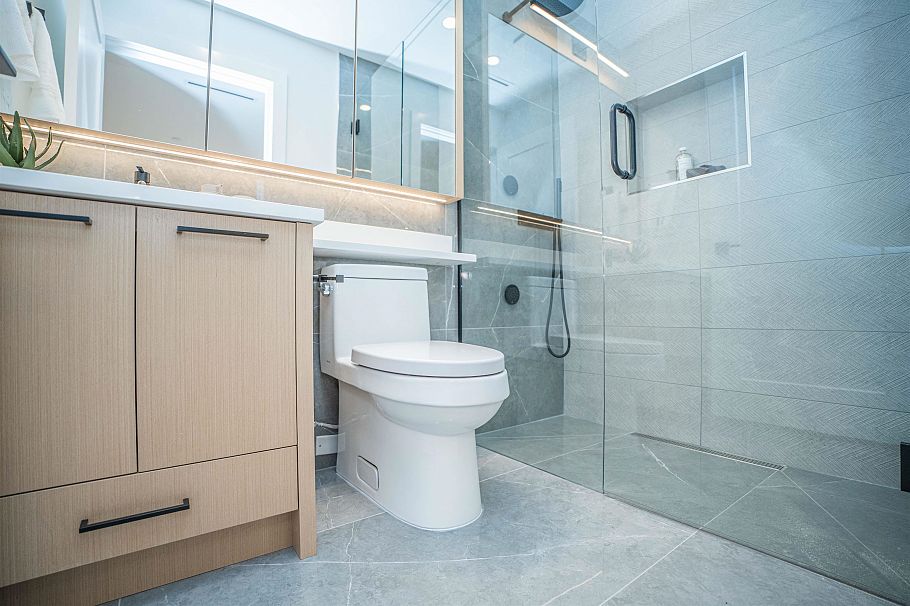 #1 2522 E 15th Avenue Vancouver, BC - 15