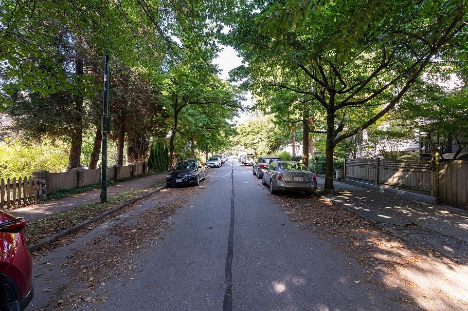 1149 Lily Street Vancouver, BC - 18