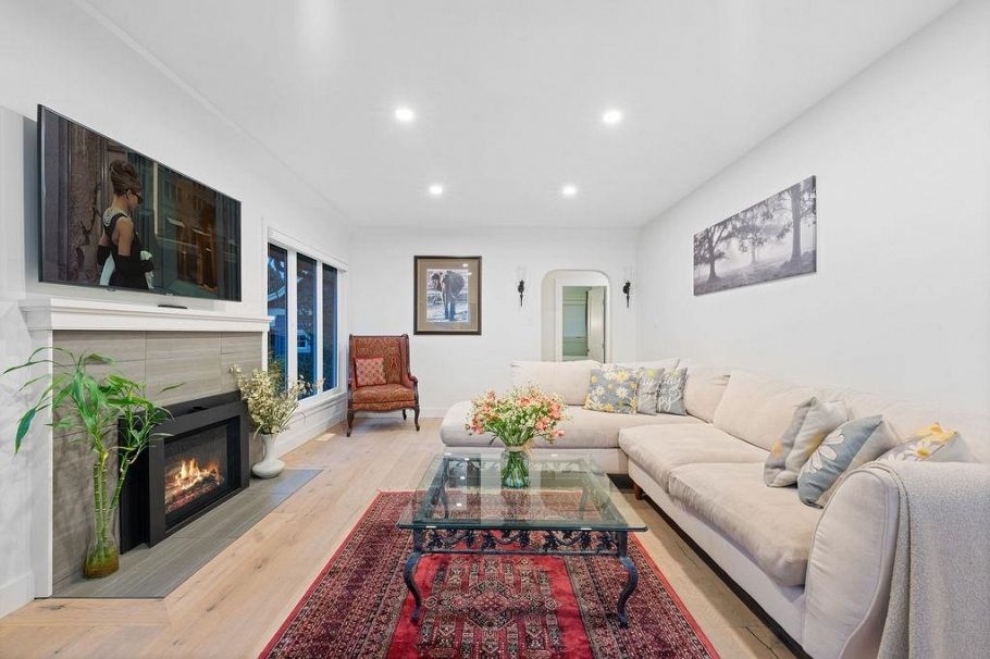 1436 Grand Boulevard North Vancouver, BC - 4