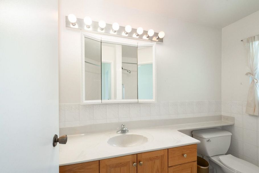 2155 W 15th Avenue Vancouver, BC - 31