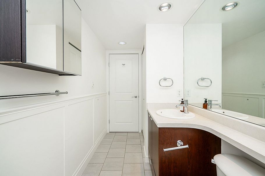 601 1001 Richards Street Vancouver, BC - 16