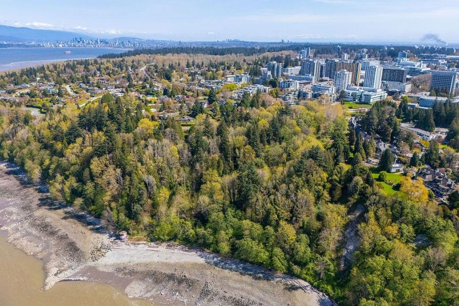 TH 16 6063 Iona Drive Vancouver, BC - 3