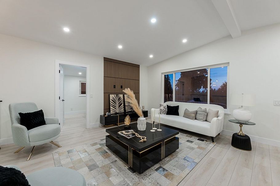 531 Greenway Avenue North Vancouver, BC - 3