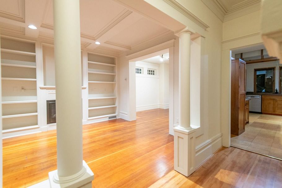 2243 W 5th Avenue Vancouver, BC - 6