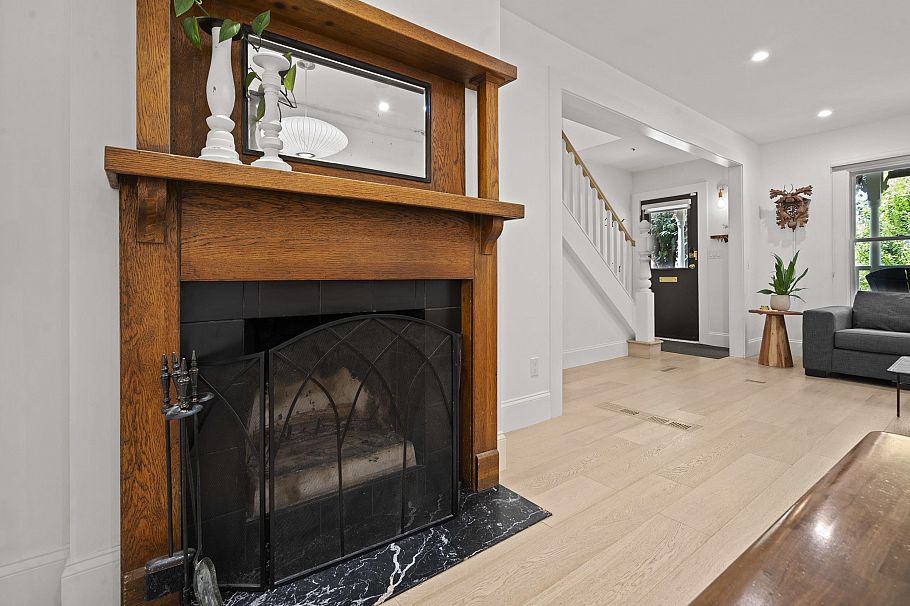 508 Hawks Avenue Vancouver, BC - 9