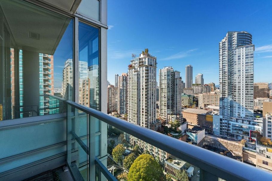 2301 833 Homer Street Vancouver, BC - 13