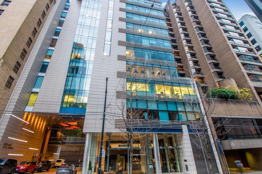 1701 667 Howe Street Vancouver, BC - 1