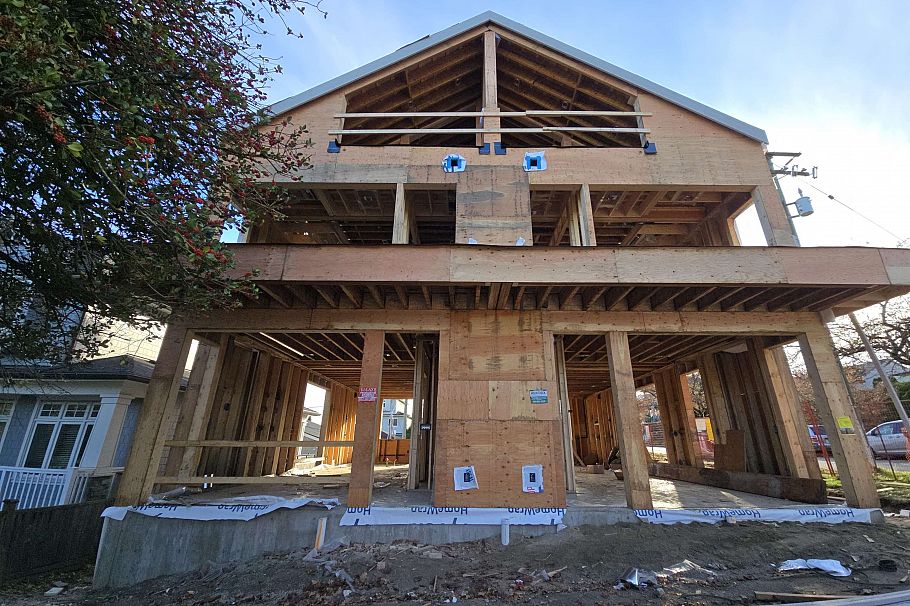 98 W 37th Avenue Vancouver, BC - 15