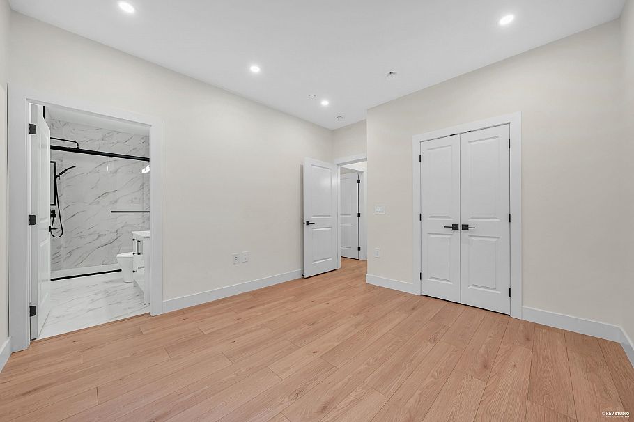 1 3090 Vanness Avenue Vancouver, BC - 11