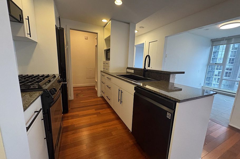 2801 455 BEACH CRESCENT, Vancouver BC V6Z 3E5 Vancouver, BC - 4