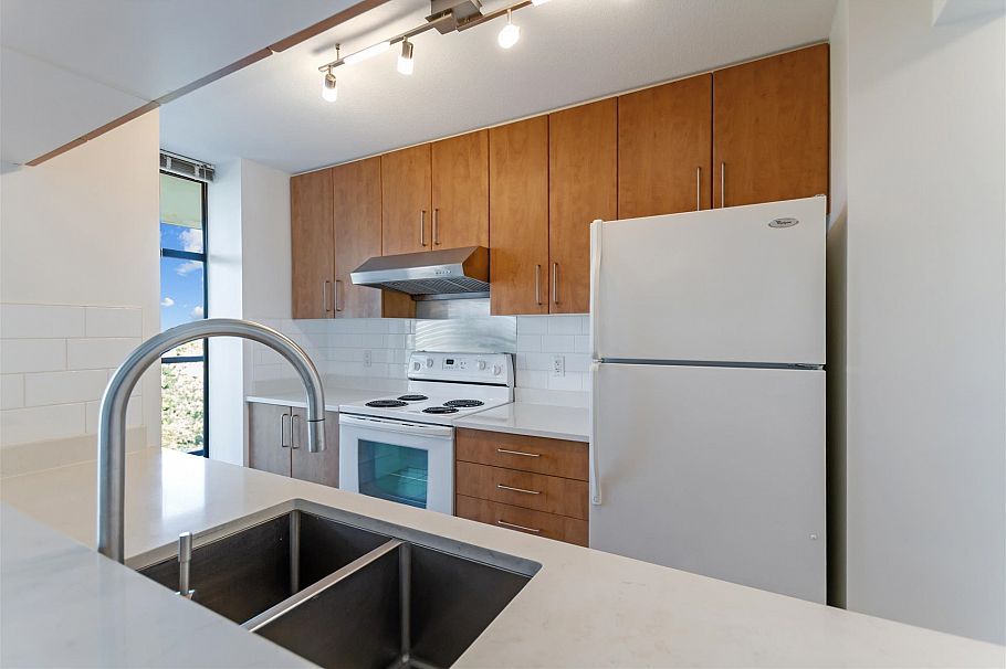 1009 5380 Oben Street Vancouver, BC - 8