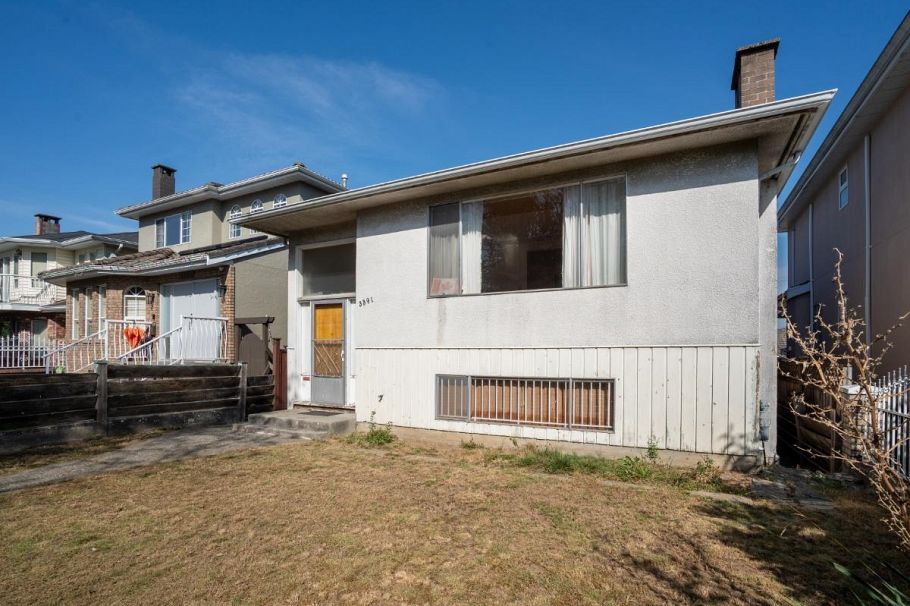 3391 E 25th Avenue Vancouver, BC - 3