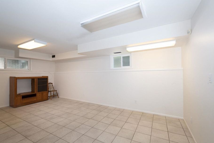 2155 W 15th Avenue Vancouver, BC - 32