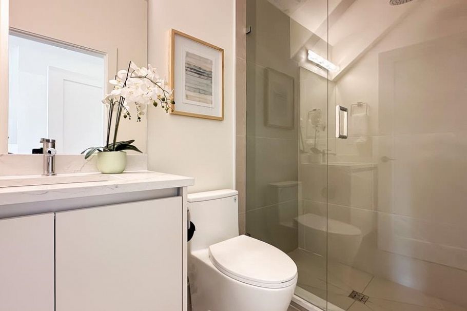 2919 Charles Street Vancouver, BC - 12