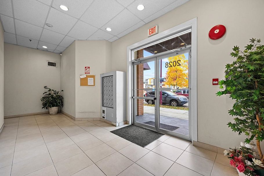 305 2028 E 37th Avenue Vancouver, BC - 20