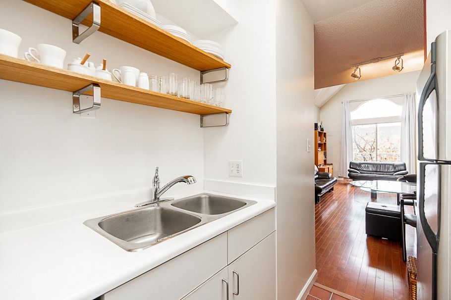 304 592 W 16th Avenue Vancouver, BC - 18