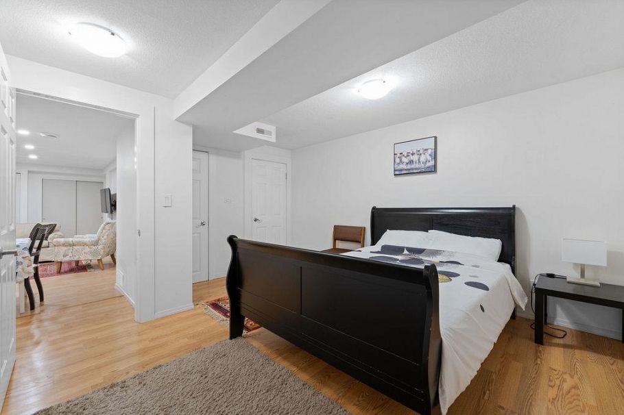 1436 Grand Boulevard North Vancouver, BC - 33