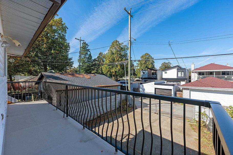 511 E 19th Avenue Vancouver, BC - 26